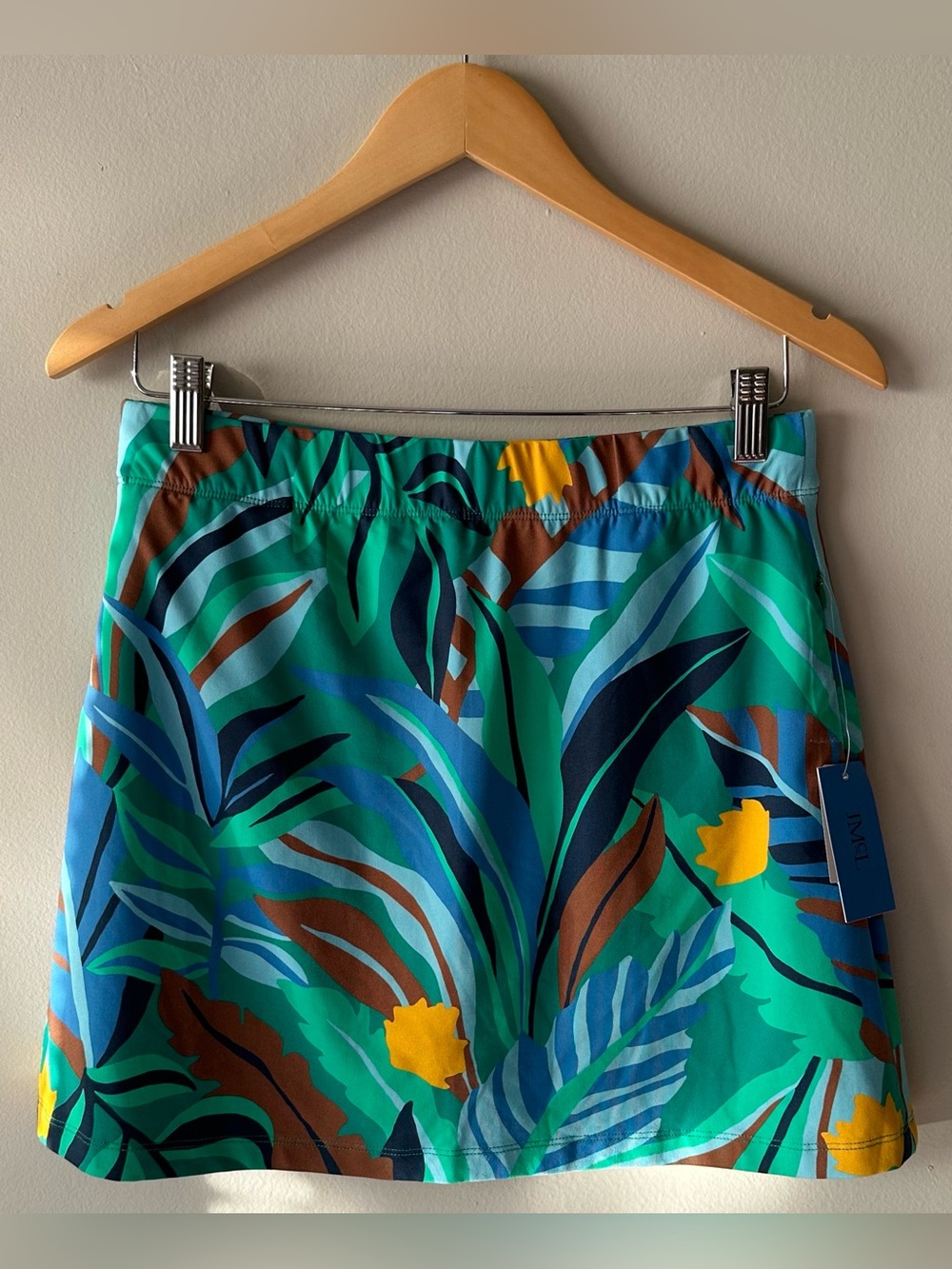 NWT J. McLaughlin women’s small Briana skort green/multi jungle jewel